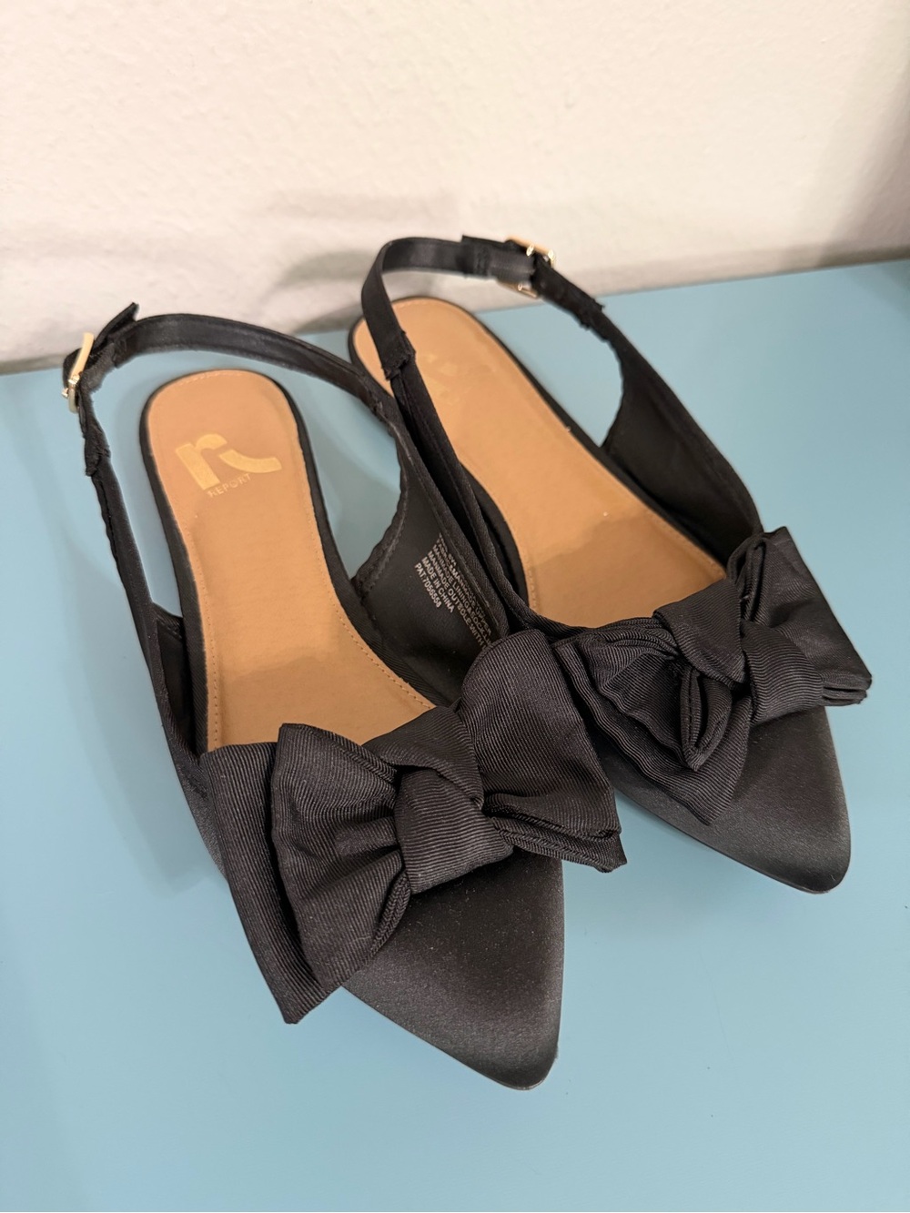 Report Black Pointed Bow Slingback Flats - Size 8W